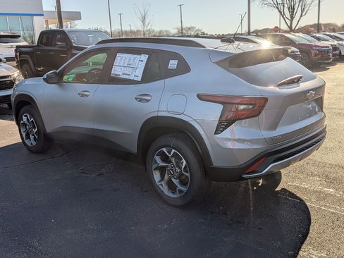 New 2026 Chevrolet Trax LT w/ Driver Confidence Package image 6