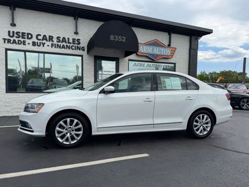 Used 2017 Volkswagen Jetta SEL FWD image 5