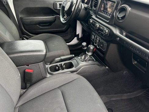 Used 2022 Jeep Wrangler Unlimited Sport AWD/4WD image 17