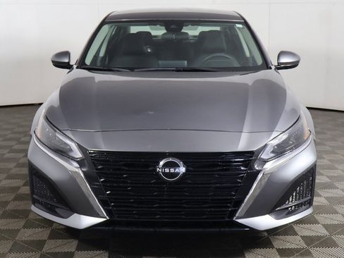 Used 2023 Nissan Altima 2.5 SV image 8