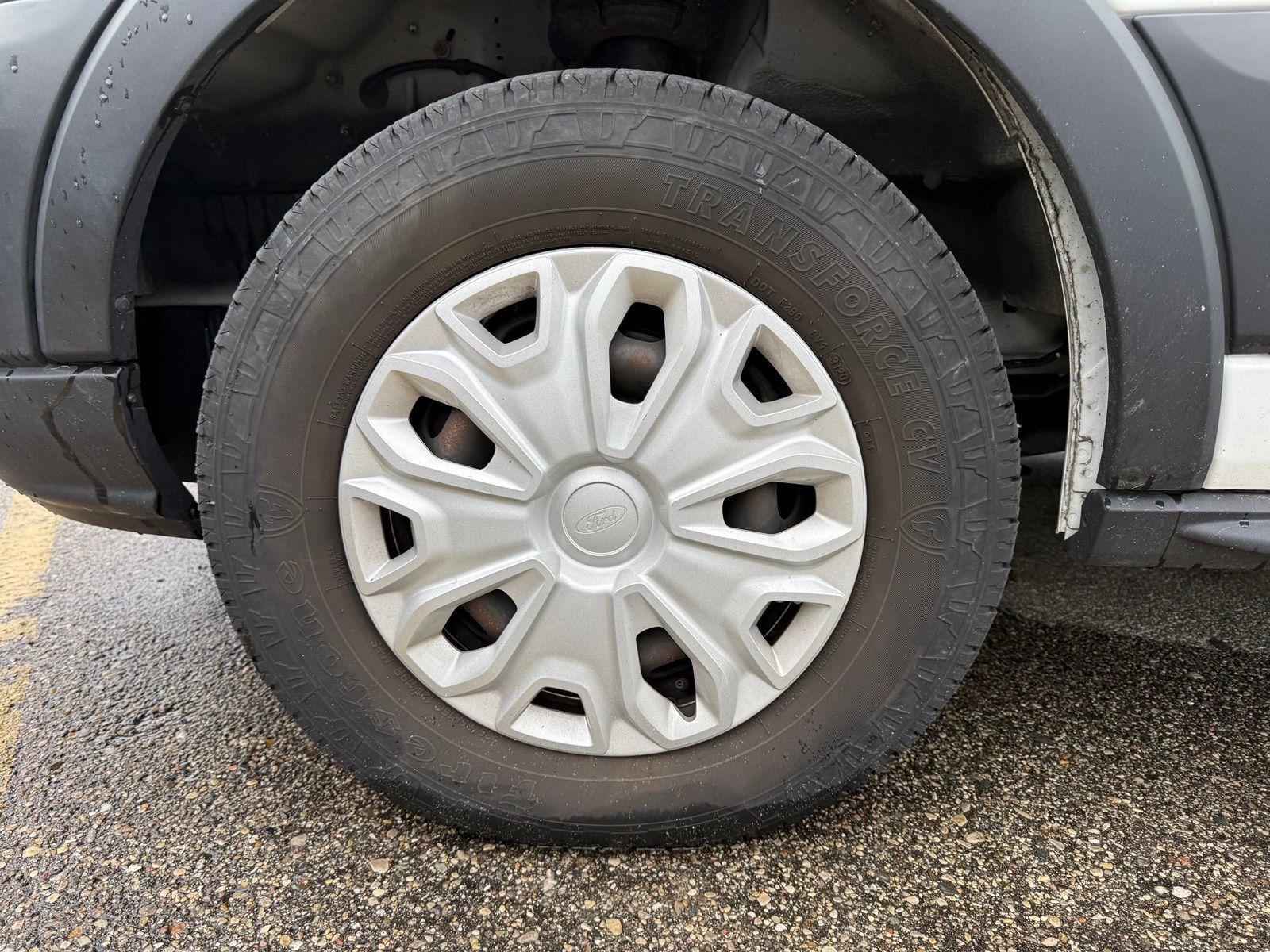 Used 2019 Ford Transit 150 XLT RWD image 7