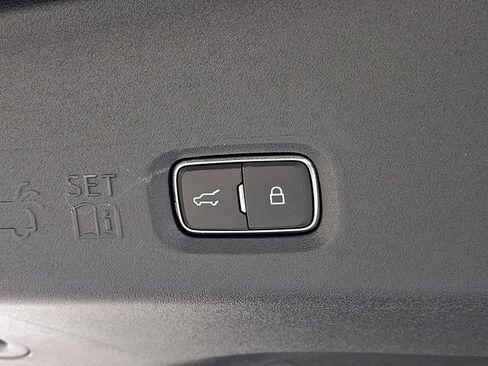 Used 2025 Ford Expedition Max Platinum AWD/4WD image 33