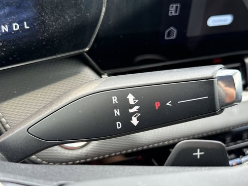 Used 2026 Chevrolet Equinox LT FWD image 21