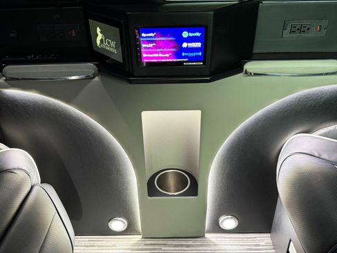 Used 2023 Mercedes-Benz Sprinter 3500 image 51