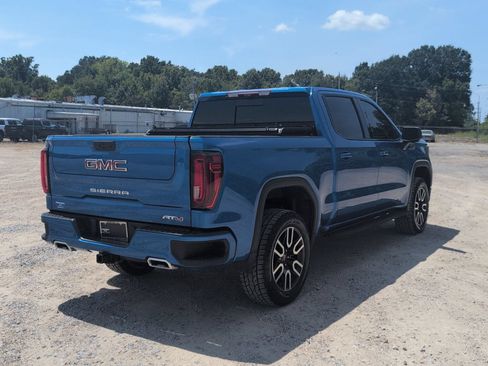 Used 2023 GMC Sierra 1500 AT4 w/ AT4 Premium Package AWD/4WD image 6