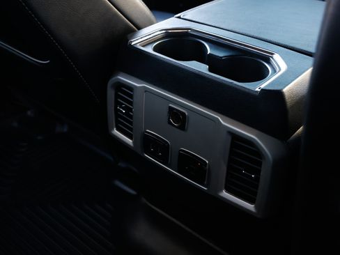 Used 2020 Ford F150 Lariat image 46