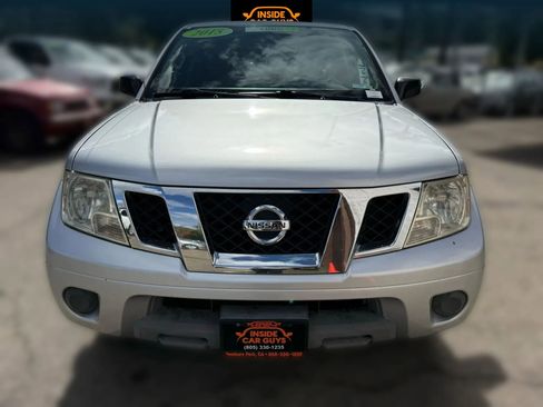 Used 2015 Nissan Frontier SV image 9