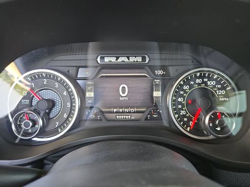 Used 2023 RAM 1500 Laramie AWD/4WD image 21