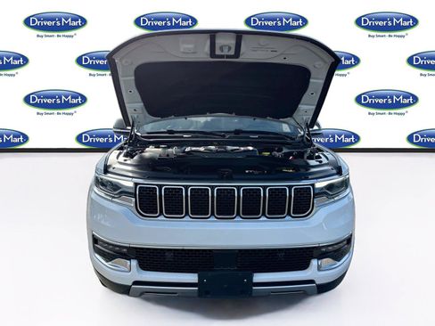 Used 2024 Jeep Wagoneer Series II w/ Flexible Seating Group RWD image 35