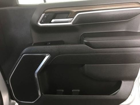 Used 2022 Chevrolet Silverado 1500 LT image 13