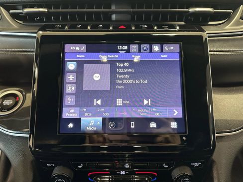 Used 2021 Jeep Grand Cherokee L Laredo image 25