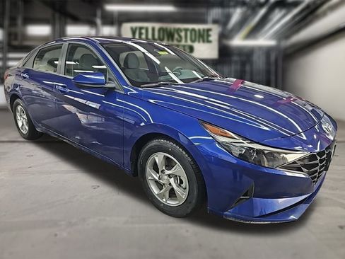Used 2021 Hyundai Elantra SE image 5