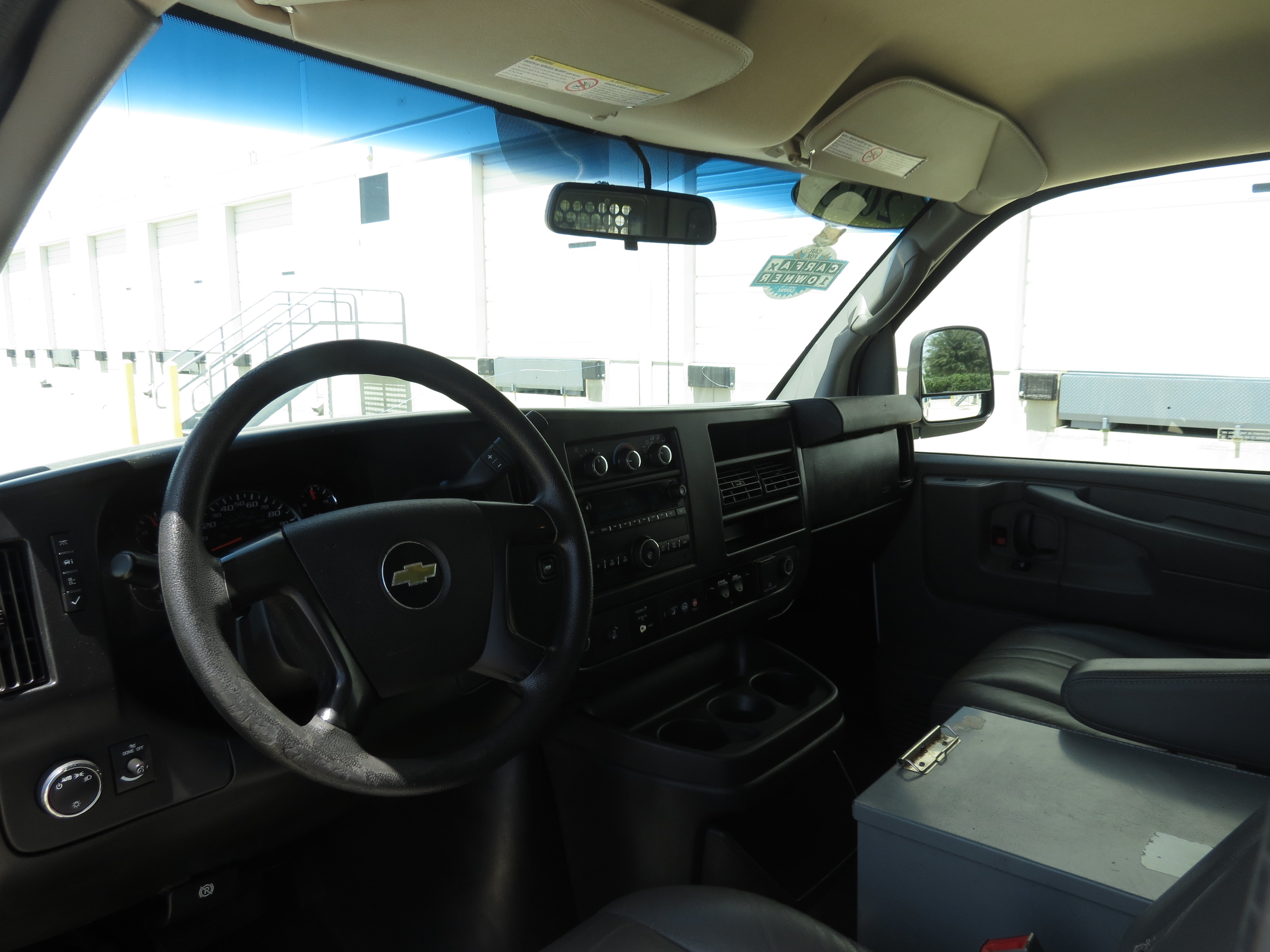 Used 2015 Chevrolet Express 2500 RWD image 22