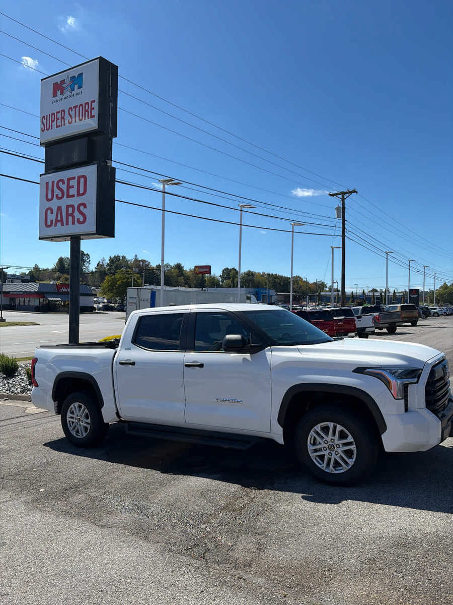 Used 2024 Toyota Tundra SR5 AWD/4WD image 18