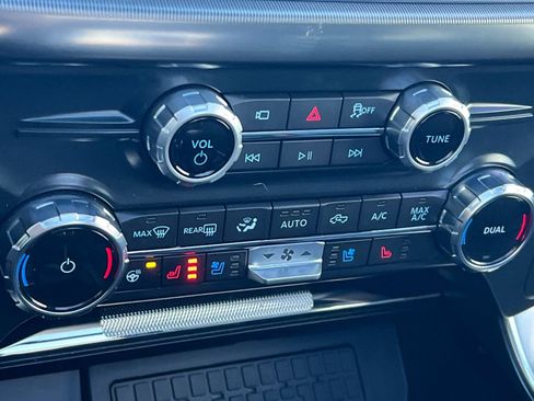 Used 2025 Ford F150 Platinum w/ Equipment Group 702A High image 21