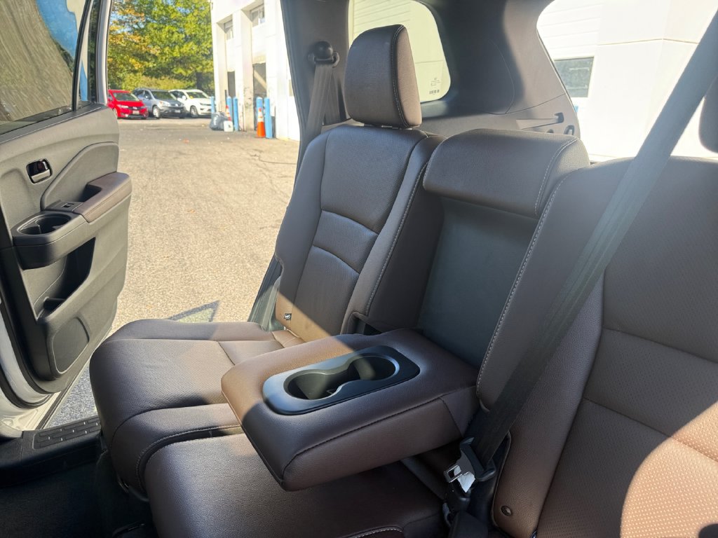 Certified 2025 Honda Passport EX-L image 27