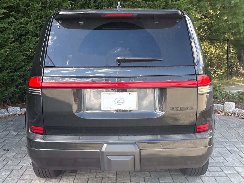 Used 2024 Lexus GX 550 w/ Accessory Package (31) AWD/4WD image 6