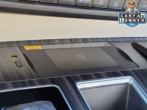 Used 2022 Toyota Sienna Platinum image 31