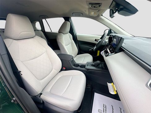 New 2026 Toyota Corolla Cross LE image 28