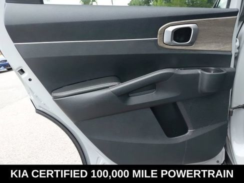 Certified 2022 Kia Sorento EX w/ Panoramic Sunroof Package FWD image 21