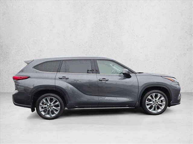 Used 2020 Toyota Highlander Limited AWD/4WD image 4