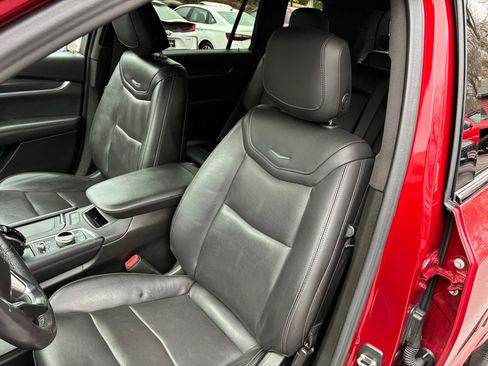 Used 2023 Cadillac XT6 Sport w/ Technology Package image 25