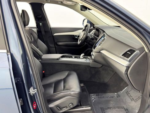 Used 2018 Volvo XC90 T8 Momentum w/ Convenience Package image 15