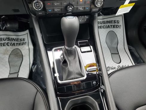 New 2026 Jeep Compass Limited image 19