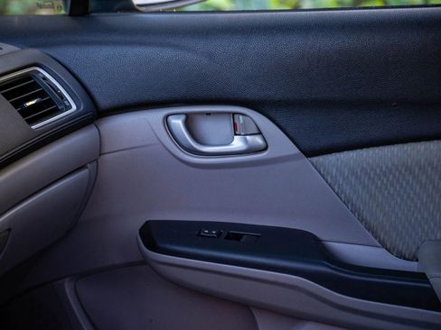 Used 2014 Honda Civic LX image 30