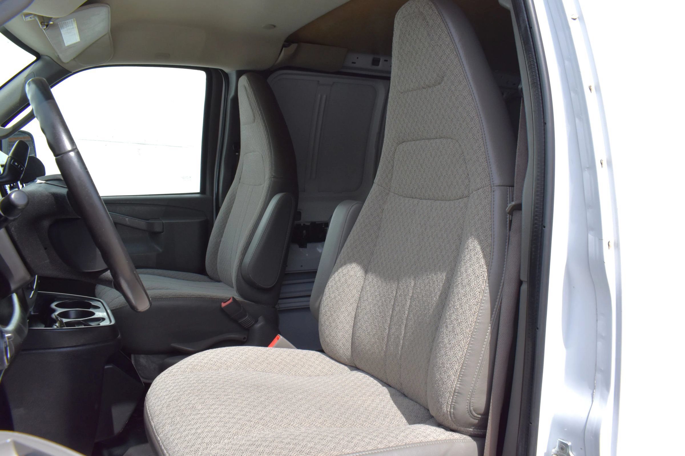 Used 2021 Chevrolet Express 2500 Extended w/ Driver Convenience Package RWD image 40