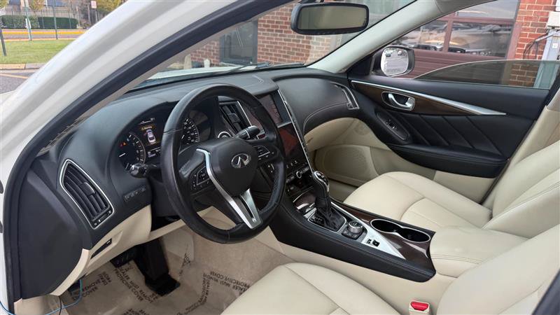Used 2018 INFINITI Q50 Luxe w/ Essential Package (3.0T Luxe) RWD image 23
