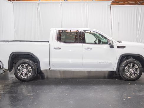 Used 2025 GMC Sierra 1500 SLT AWD/4WD image 5
