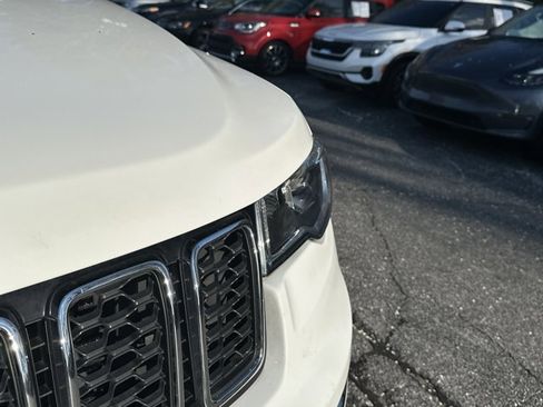Used 2019 Jeep Grand Cherokee Limited image 14