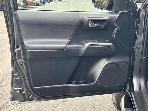 Used 2020 Toyota Tacoma SR5 image 22