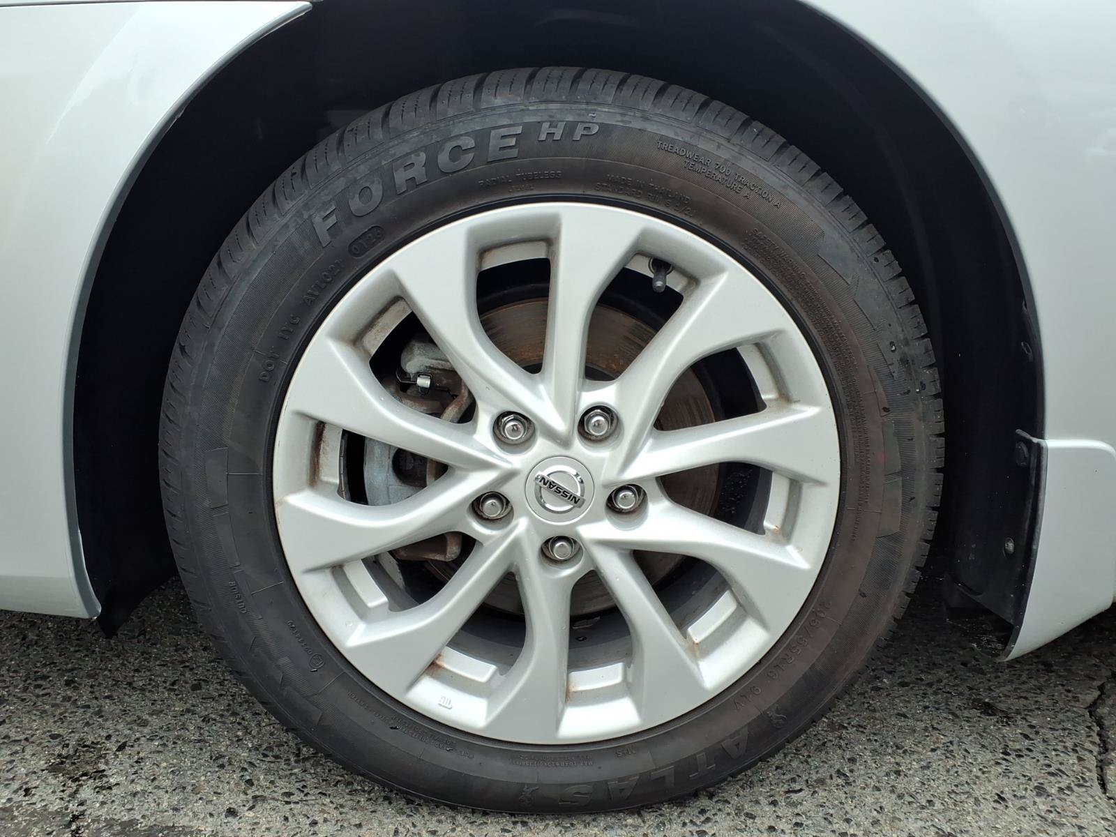 Used 2019 Nissan Sentra SV FWD image 8