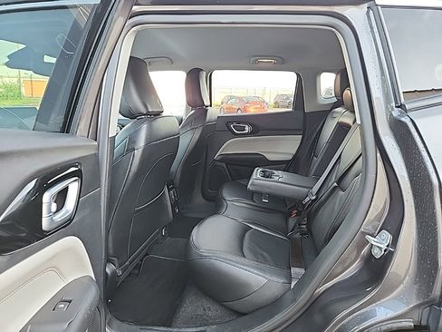 Used 2022 Jeep Compass Limited AWD/4WD image 29