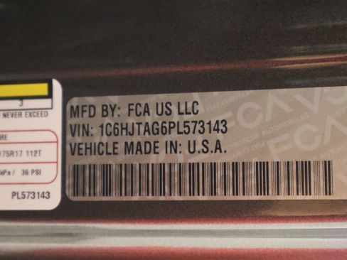 Used 2023 Jeep Gladiator Sport AWD/4WD image 38