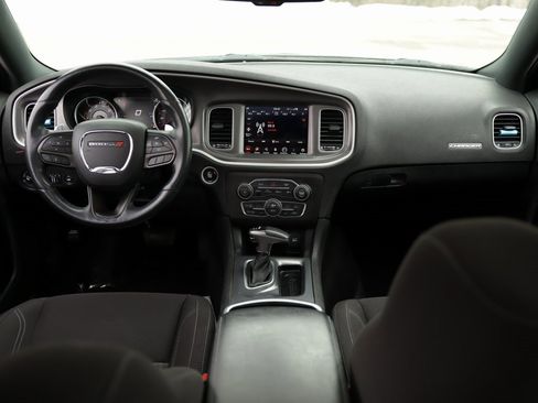 Used 2021 Dodge Charger SXT w/ Driver Convenience Group image 21