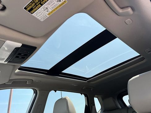 Certified 2023 Nissan Rogue SV w/ SV Premium B Package AWD/4WD image 19