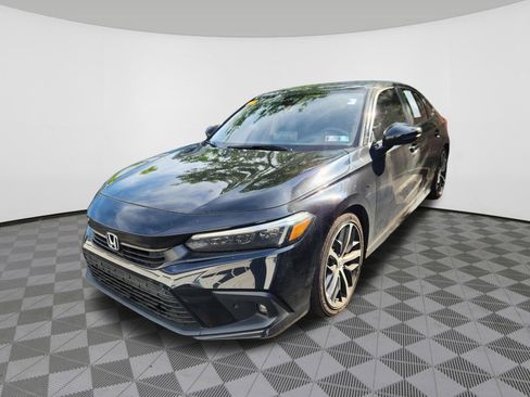 Used 2024 Honda Civic Touring image 2