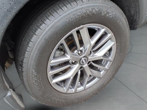 Used 2025 Nissan Rogue S AWD/4WD image 5