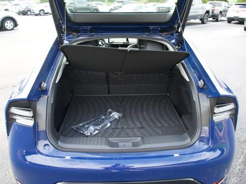Used 2026 Toyota Prius Plug-In Hybrid FWD image 11