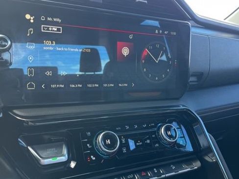 Used 2024 GMC Sierra 1500 AT4 image 43