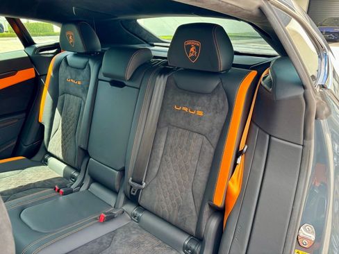 Used 2024 Lamborghini Urus S AWD/4WD image 23