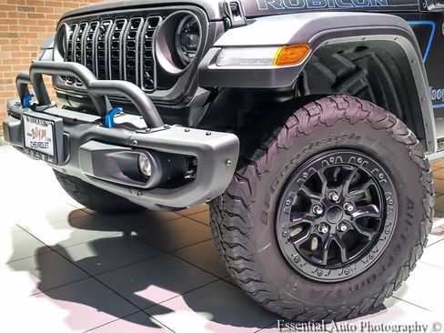 Used 2023 Jeep Wrangler Unlimited Rubicon 4xe AWD/4WD image 3