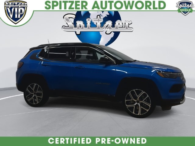 Used 2025 Jeep Compass Limited w/ Elite Group AWD/4WD image 3
