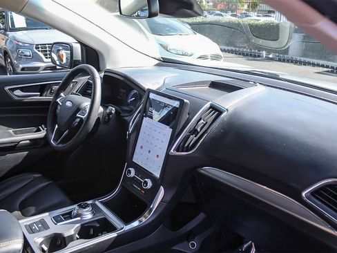 Used 2022 Ford Edge Titanium image 22
