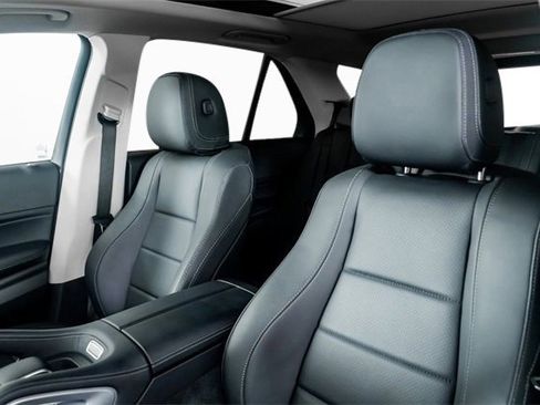 Used 2024 Mercedes-Benz GLE 450 4MATIC w/ Winter Package image 36