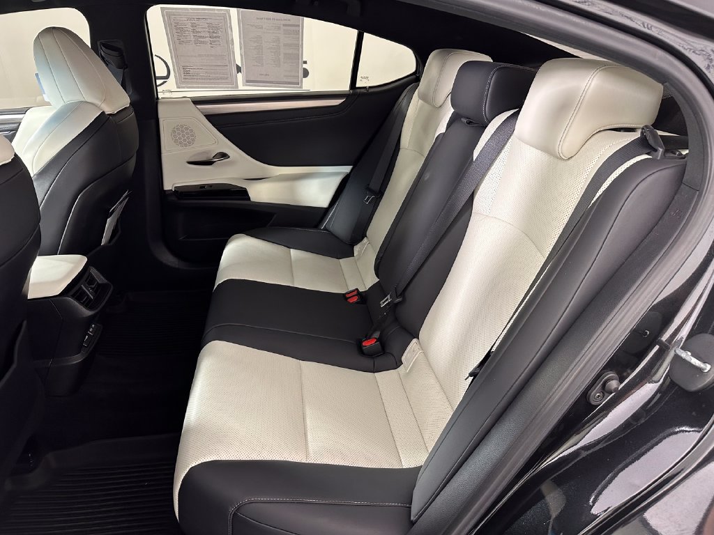 Used 2024 Lexus ES 350 F Sport w/ Technology Package FWD image 19