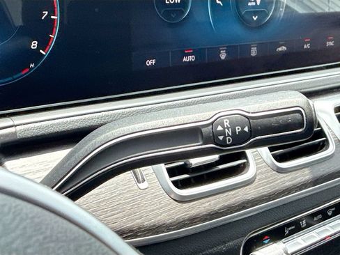 Used 2021 Mercedes-Benz GLE 350 4MATIC w/ AMG Line Exterior image 28